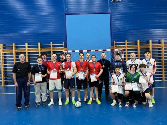 Заключительные игры плей-офф Чемпионата Уярского района по футзалу среди мужчин Заключительные игры плей-офф Чемпионата Уярского района по футзалу среди мужчин