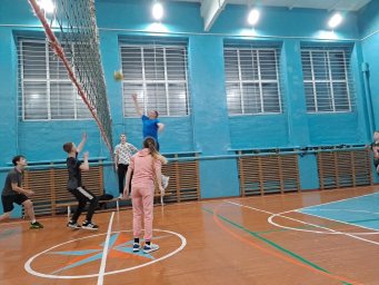Соревнования по волейболу среди смешанных команд, посвященные Дню Защитника Отечества Соревнования по волейболу среди смешанных команд, посвященные Дню Защитника Отечества
