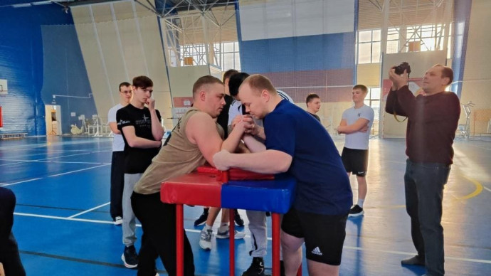 Первенство Уярского района по армрестлингу: богатырская наша сила! 2