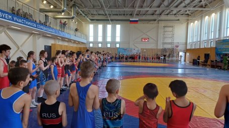 Бронза в открытом турнире Манского района по вольной борьбе