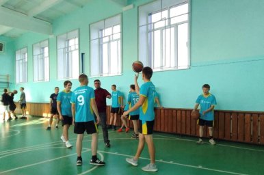 Соревнования по стритболу в рамках проекта «Спорт в каждый двор» Соревнования по стритболу в рамках проекта «Спорт в каждый двор»