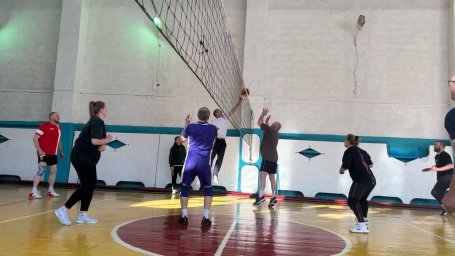 Волейбол 40+: интрига сохраняется! Волейбол 40+: интрига сохраняется!
