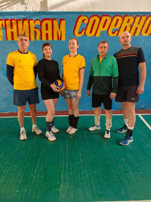 1 тур &nbsp;первенства Уярского района по волейболу среди ветеранов. 2